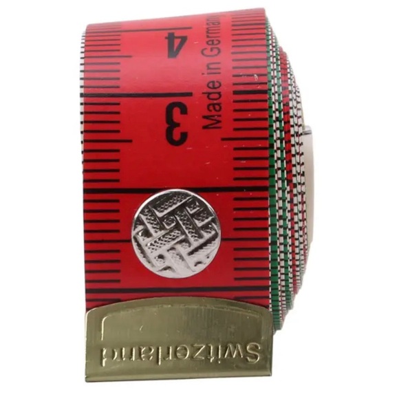 1.5M Soft Tape Measure Tailor's Tape With Snap Fasteners Body Measuring - Picture 3 of 4